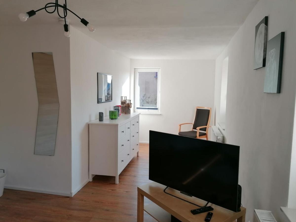 Fewo Im Lehm-Fachwerkhaus Erfurt Mit 3 Einzelnen Schlafzimmern Je Mit Tv Exterior photo